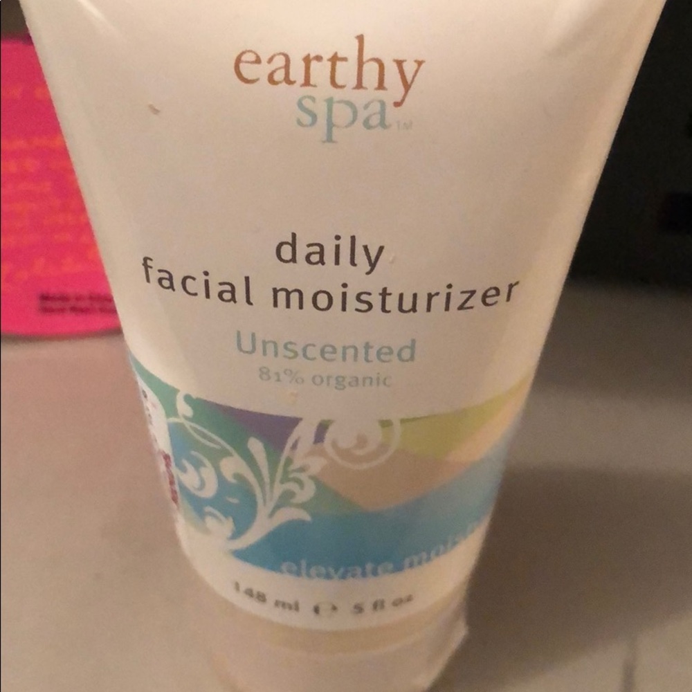 Daily facial moisturizer Organic vegan
